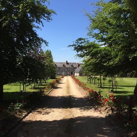 La Gloriette Gite Situe Dans La Propriete Dun Magnifique Manoir Vatteville Екстериор снимка