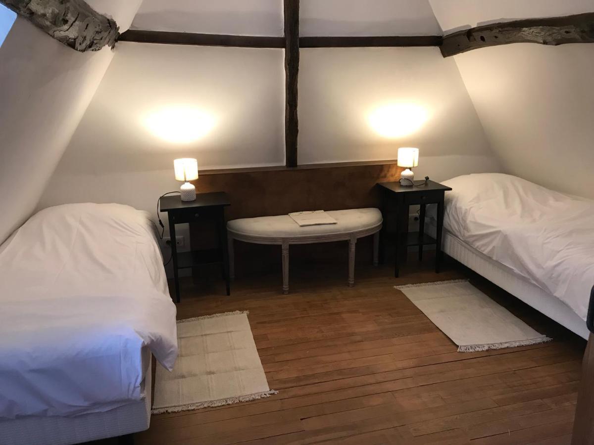 La Gloriette Gite Situe Dans La Propriete Dun Magnifique Manoir Vatteville Екстериор снимка
