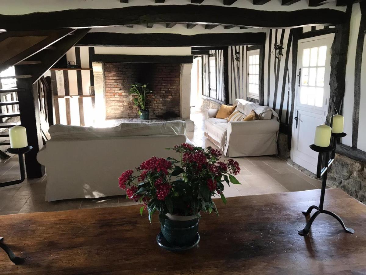 La Gloriette Gite Situe Dans La Propriete Dun Magnifique Manoir Vatteville Екстериор снимка